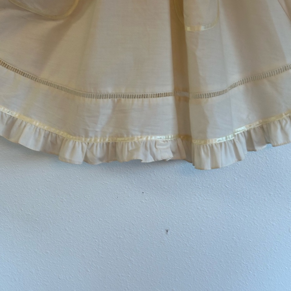 Elegant Cream Gunne Sax Apron - Picture 9 of 9